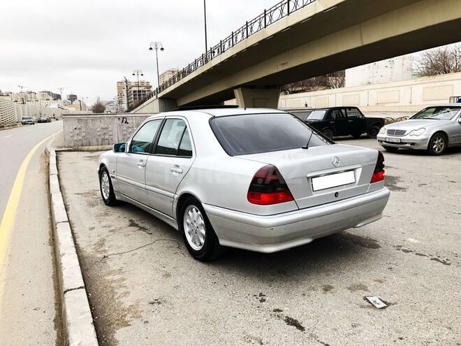 Mercedes C 180 1999, 251,000 km - 1.8 л - Bakı