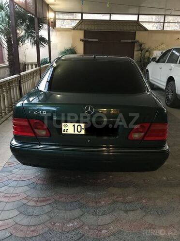 Mercedes E 240 1999, 282,000 km - 0.3 l - Bakı