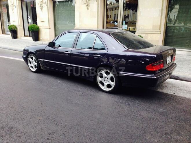 Mercedes E 320 2000, 245,000 km - 3.2 l - Bakı