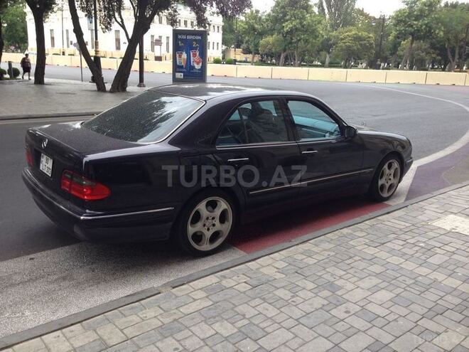 Mercedes E 320 2000, 245,000 km - 3.2 l - Bakı