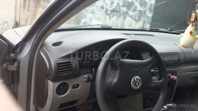 Volkswagen Passat 2001, 254,000 km - 1.8 l - Sumqayıt