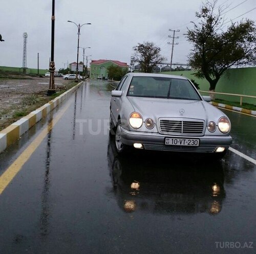 Mercedes E 230 1996, 420,000 km - 0.2 l - Bakı