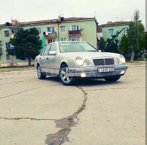 Mercedes E 230 1996, 420,000 km - 0.2 l - Bakı