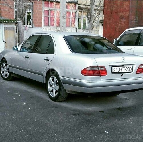 Mercedes E 230 1996, 420,000 km - 0.2 l - Bakı