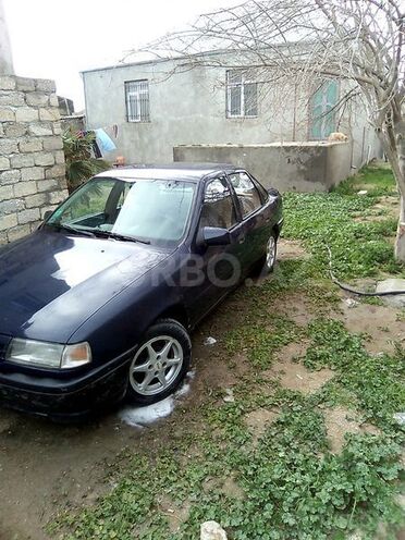 Opel Vectra 1992, 140,000 km - 1.6 l - Bakı