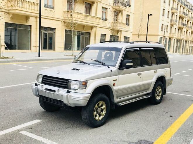 Mitsubishi Pajero 1996, 388,000 km - 2.8 l - Bakı