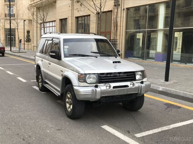 Mitsubishi Pajero 1996, 388,000 km - 2.8 l - Bakı