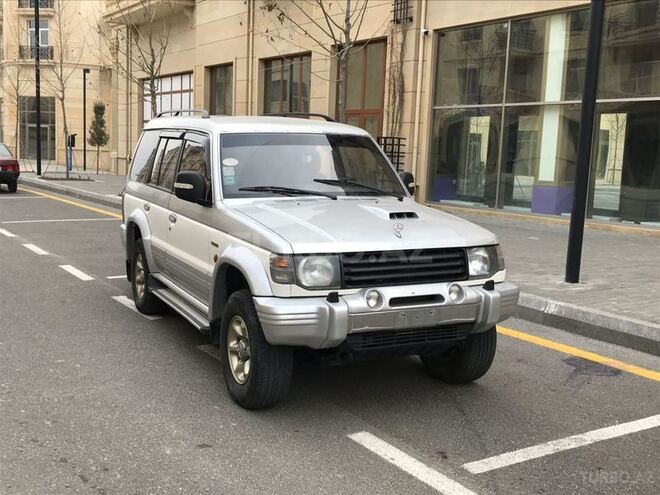 Mitsubishi Pajero 1996, 388,000 km - 2.8 l - Bakı