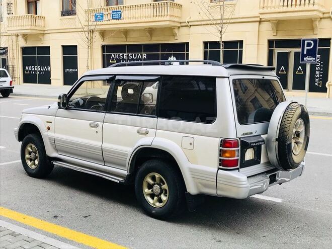 Mitsubishi Pajero 1996, 388,000 km - 2.8 l - Bakı