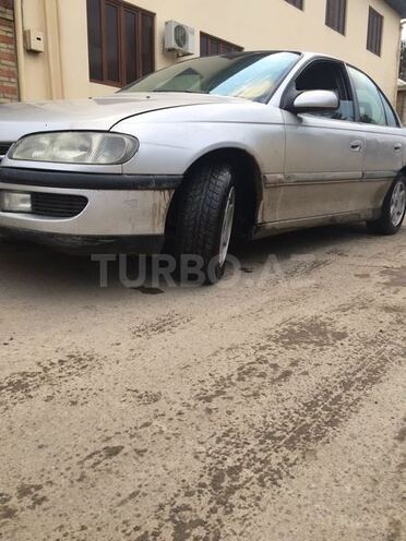Opel Omega 1997, 283,256 km - 2.0 l - Salyan