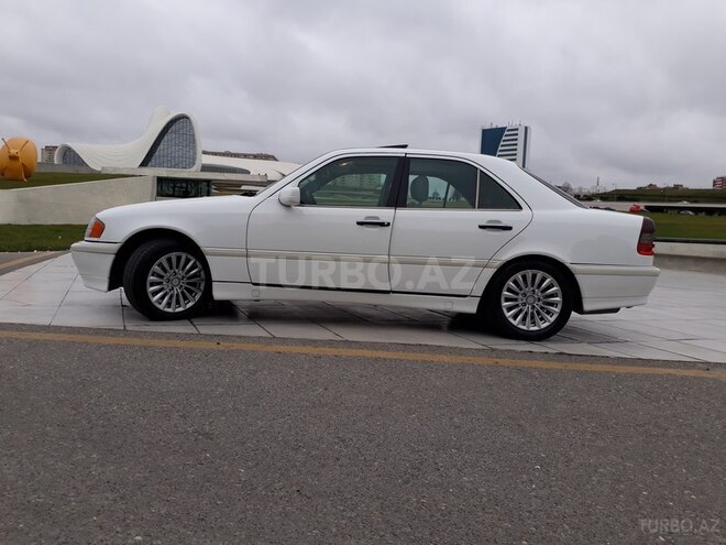 Mercedes C 230 1999, 137,000 km - 2.3 l - Bakı
