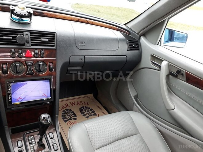 Mercedes C 230 1999, 137,000 km - 2.3 l - Bakı