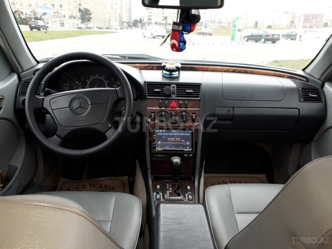 Mercedes C 230 1999, 137,000 km - 2.3 l - Bakı