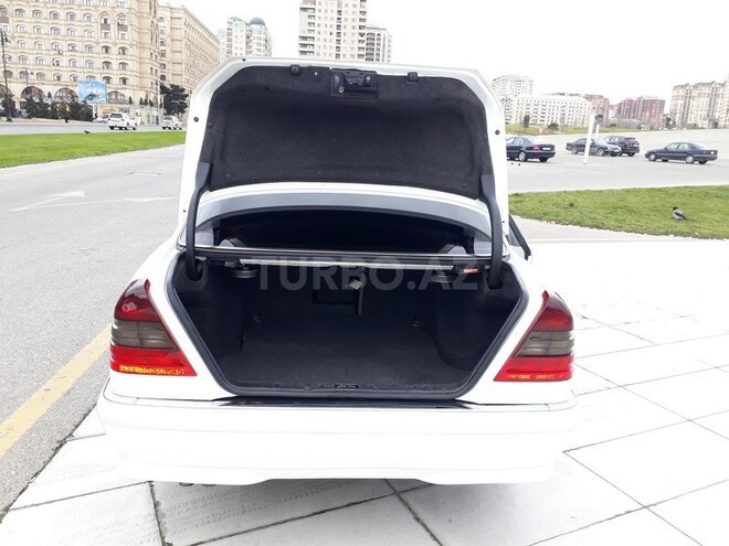 Mercedes C 230 1999, 137,000 km - 2.3 l - Bakı