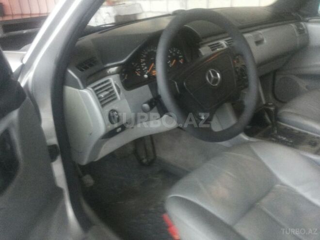 Mercedes E 320 1997, 357,000 km - 3.2 l - Zaqatala
