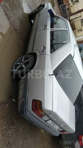 Mercedes E 230 1987, 225,000 km - 2.3 л - Bakı