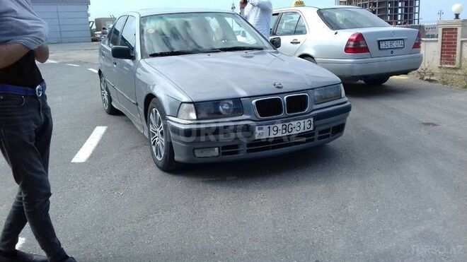 BMW 318 1992, 10,000 km - 1.8 l - Bakı