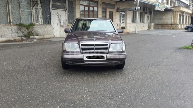 Mercedes E 300 1994, 250,000 km - 3.0 l - Bakı