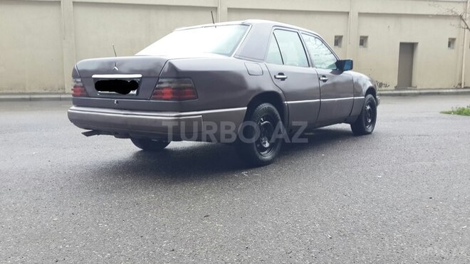 Mercedes E 300 1994, 250,000 km - 3.0 l - Bakı