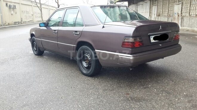 Mercedes E 300 1994, 250,000 km - 3.0 l - Bakı