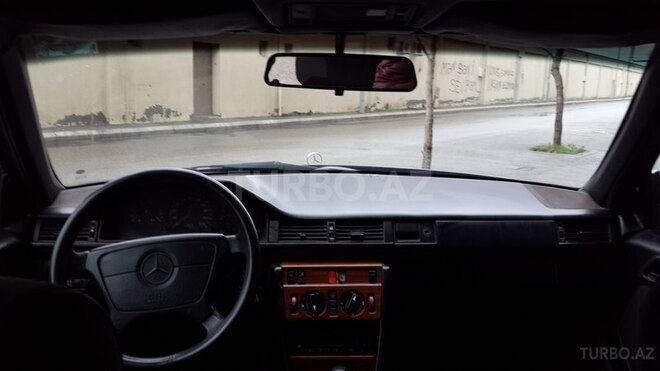 Mercedes E 300 1994, 250,000 km - 3.0 l - Bakı