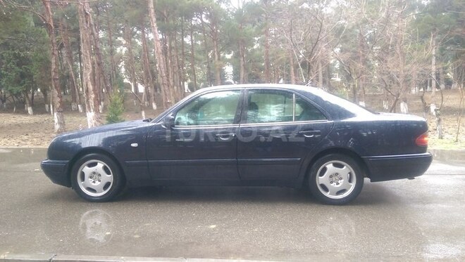 Mercedes E 230 1996, 308,767 km - 2.3 l - Sumqayıt