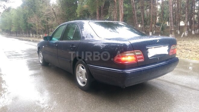 Mercedes E 230 1996, 308,767 km - 2.3 l - Sumqayıt