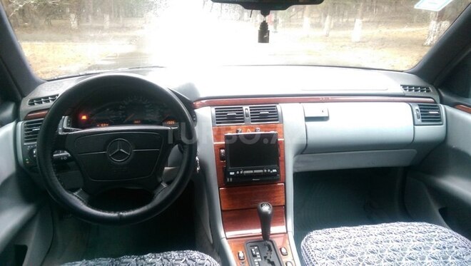 Mercedes E 230 1996, 308,767 km - 2.3 l - Sumqayıt