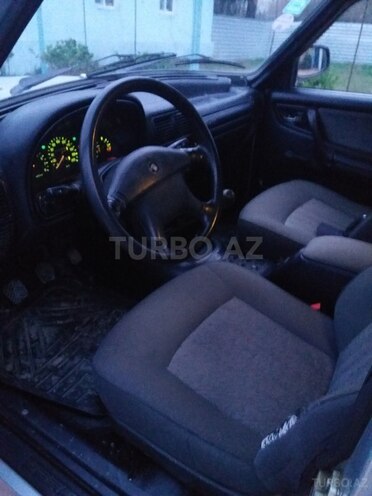 GAZ 31105 2004, 299,000 km - 2.3 л - Ağdam