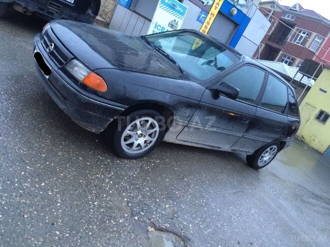 Opel Astra 1992, 279,356 km - 1.8 l - Bakı