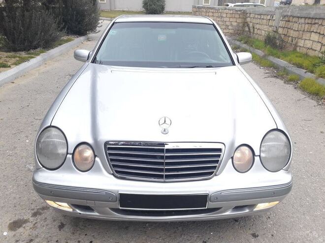 Mercedes E 220 2001, 314,000 km - 2.2 l - Bakı