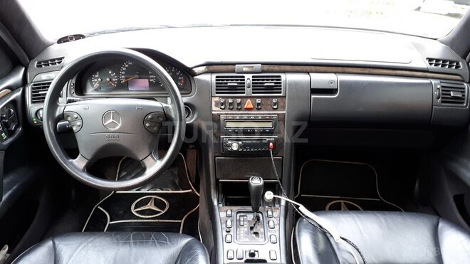 Mercedes E 280 1999, 197,852 km - 2.8 l - Bakı