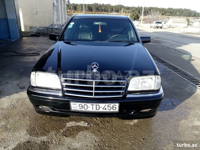 Mercedes C 230 1999, 180,270 km - 2.3 l - Naftalan