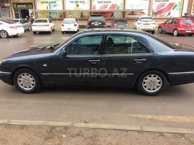 Mercedes E 230 1998, 290,000 km - 2.3 l - Bakı