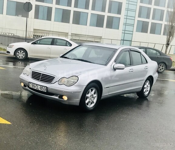 Mercedes C 220 2002, 390,000 km - 2.2 l - Bakı
