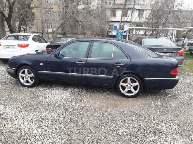 Mercedes E 230 1995, 342,000 km - 2.3 l - Bakı