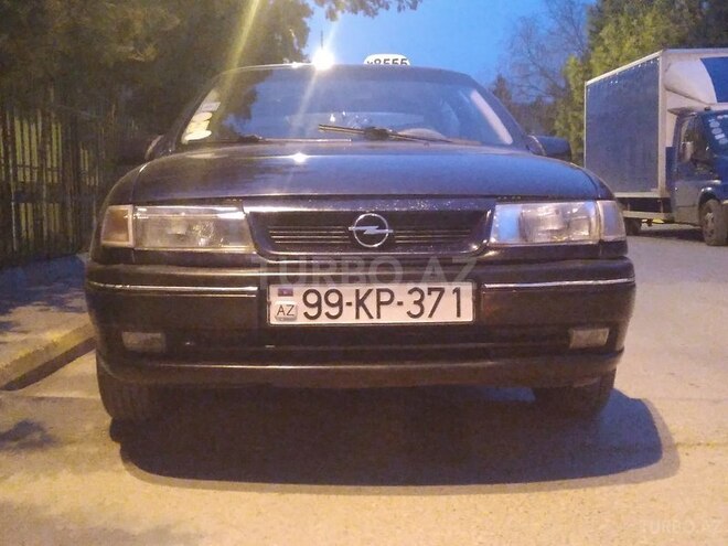 Opel Vectra 1995, 364,554 km - 1.6 l - Bakı