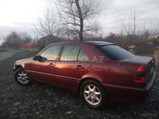 Mercedes C 180 1997, 300,000 km - 1.8 l - Zaqatala