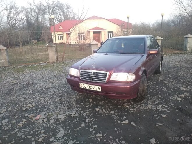 Mercedes C 180 1997, 300,000 km - 1.8 l - Zaqatala