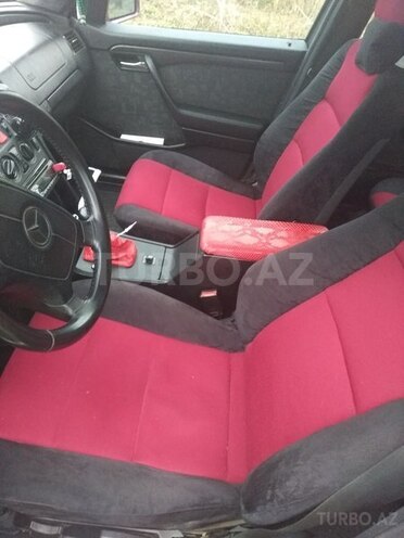 Mercedes C 180 1997, 300,000 km - 1.8 l - Zaqatala
