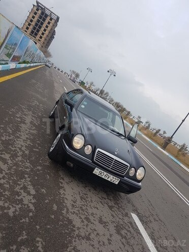 Mercedes E 240 1999, 361,457 km - 2.4 l - Sumqayıt