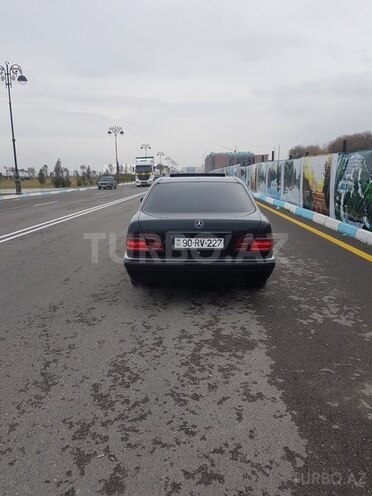 Mercedes E 240 1999, 361,457 km - 2.4 l - Sumqayıt