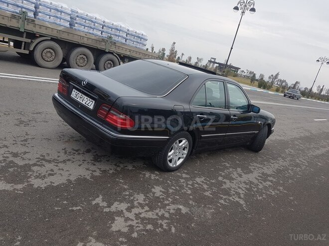 Mercedes E 240 1999, 361,457 km - 2.4 l - Sumqayıt