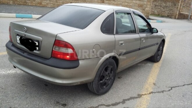 Opel Vectra 1996, 286,000 km - 2.0 l - Sumqayıt
