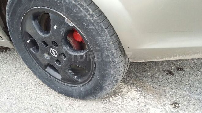 Opel Vectra 1996, 286,000 km - 2.0 l - Sumqayıt