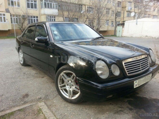 Mercedes E 220 2000, 247,000 km - 2.2 l - Sumqayıt