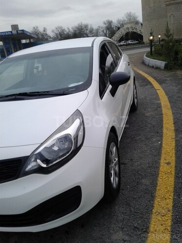 Kia Rio 2012, 19,000 km - 0.1 l - Salyan