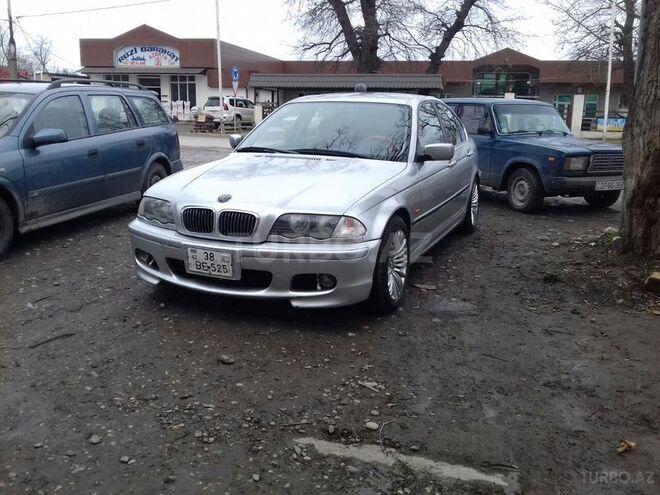 BMW 323 1998, 353,202 km - 2.5 l - Qusar