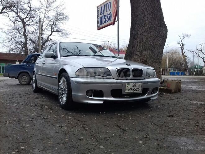 BMW 323 1998, 353,202 km - 2.5 l - Qusar