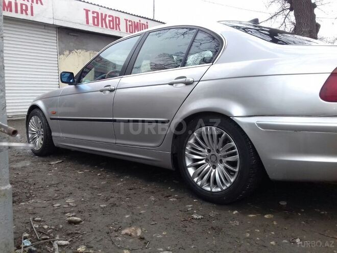 BMW 323 1998, 353,202 km - 2.5 l - Qusar